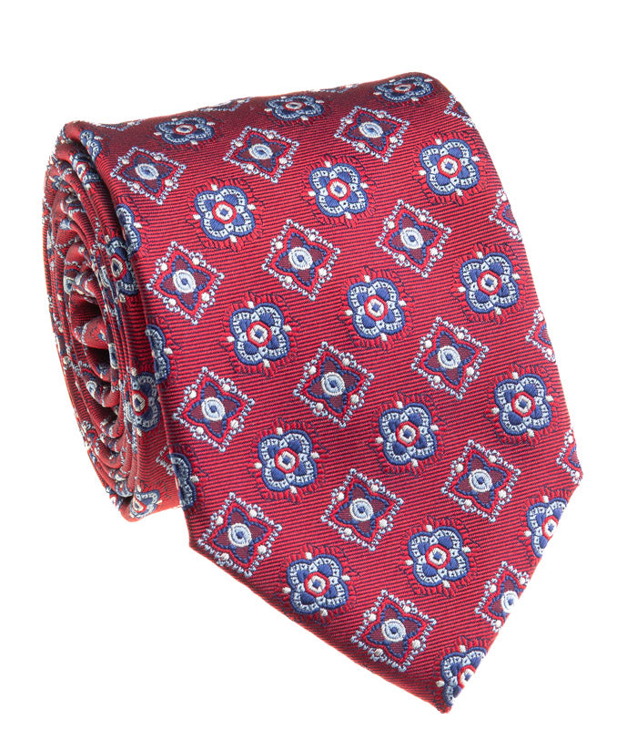 Red patterned tie